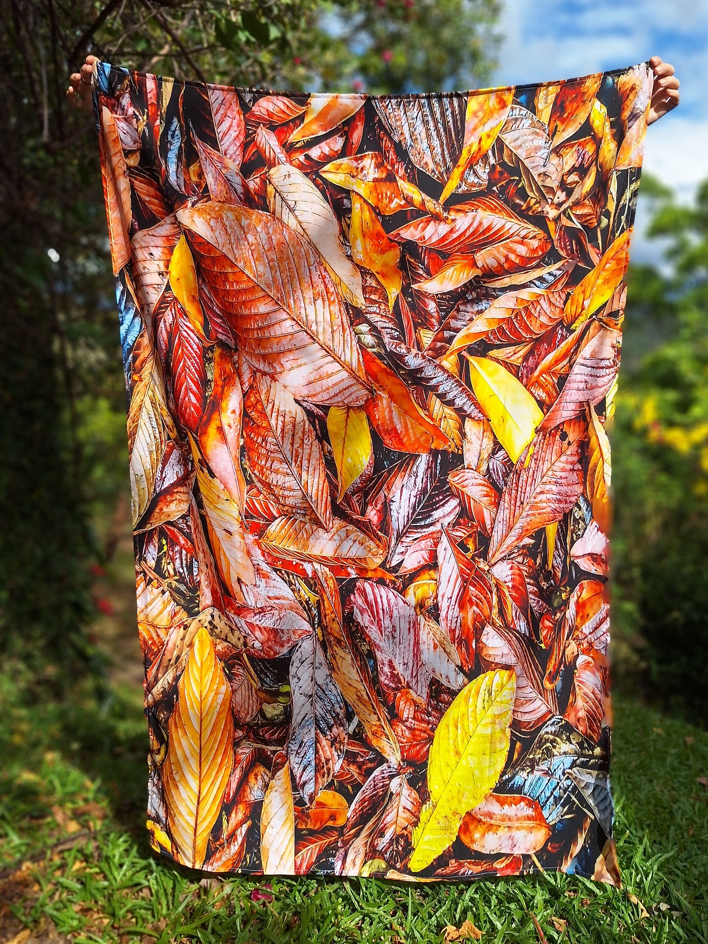 Beach blanket dry leaves